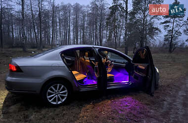 Седан Volkswagen Passat 2012 в Сарнах