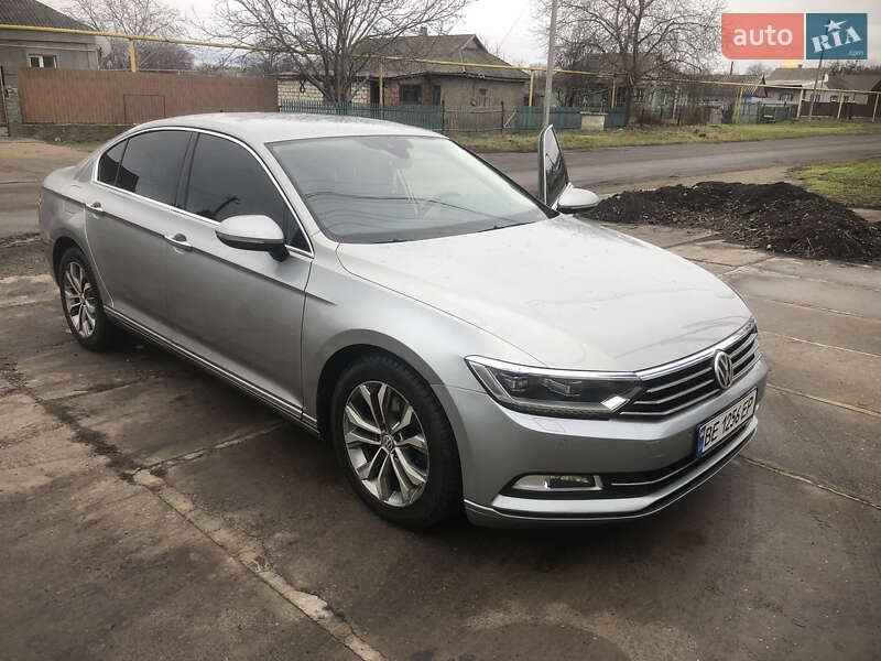 Седан Volkswagen Passat 2015 в Врадіївці