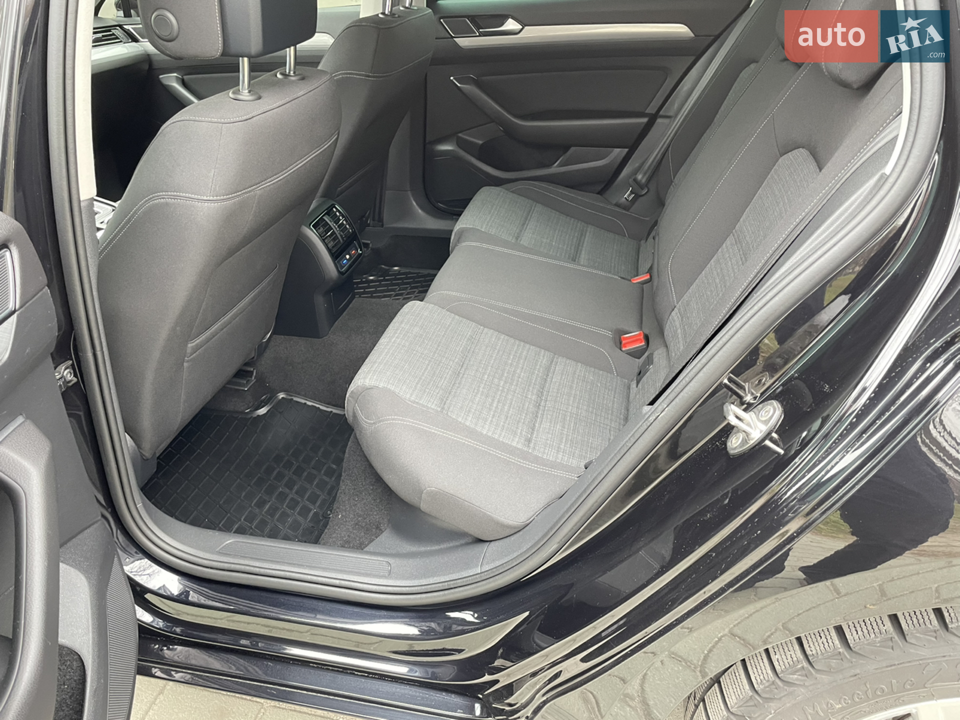 2019 Volkswagen Passat - мініатюра 25