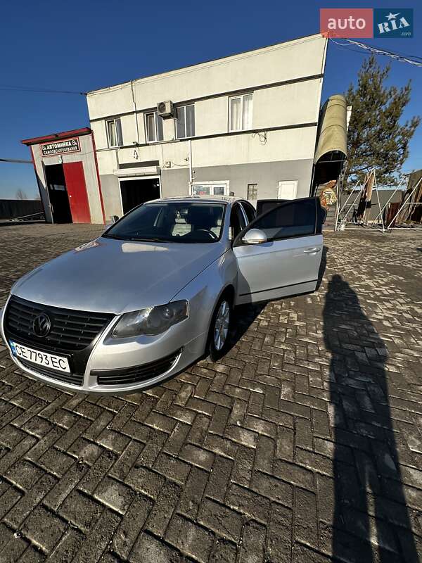 Седан Volkswagen Passat 2005 в Черновцах
