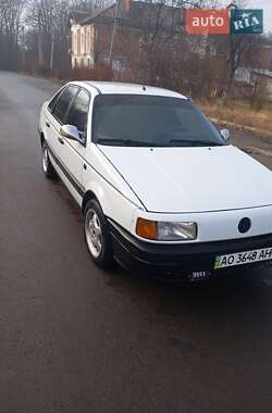 Седан Volkswagen Passat 1988 в Дрогобичі