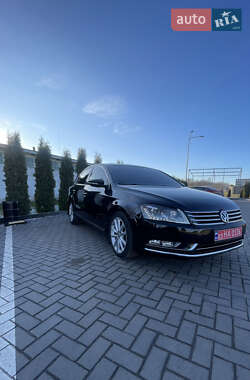 Седан Volkswagen Passat 2011 в Любарі