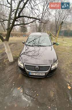 Седан Volkswagen Passat 2005 в Харкові