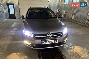 Універсал Volkswagen Passat 2011 в Ромнах