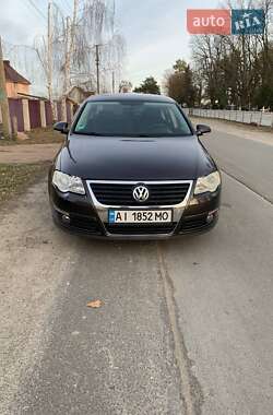 Седан Volkswagen Passat 2005 в Малині