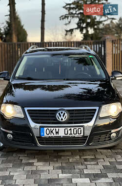 Универсал Volkswagen Passat 2010 в Староконстантинове