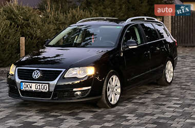 Универсал Volkswagen Passat 2010 в Староконстантинове