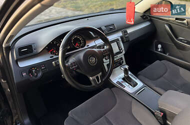 Универсал Volkswagen Passat 2010 в Староконстантинове