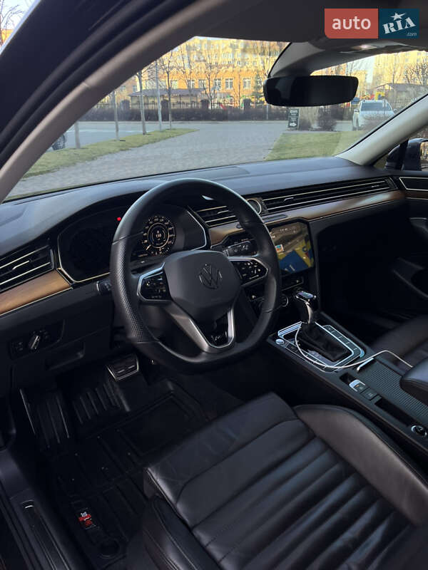 Седан Volkswagen Passat 2018 в Киеве фото 9 Седан Volkswagen Passat 2018 в Киеве