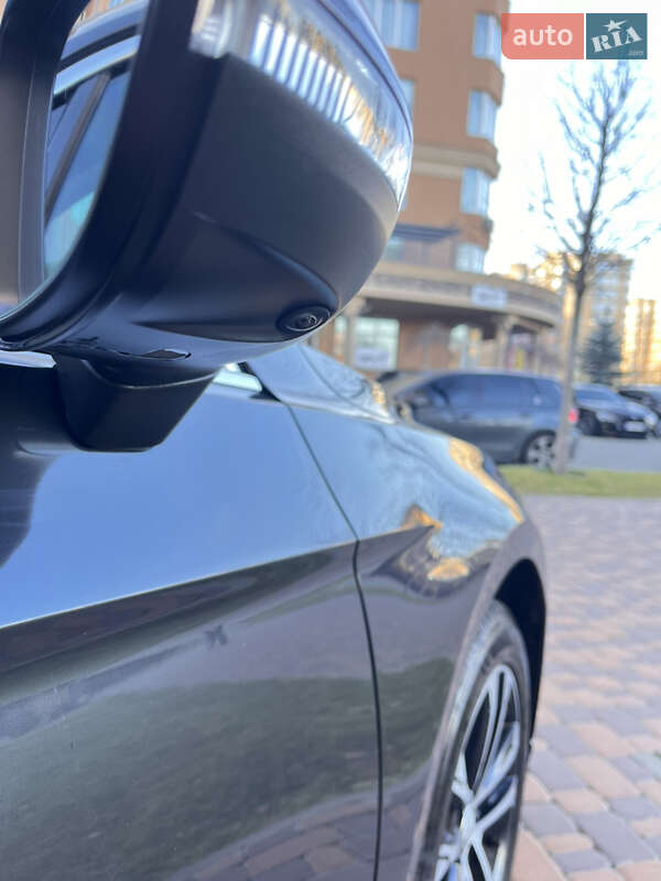 Седан Volkswagen Passat 2018 в Киеве фото 13 Седан Volkswagen Passat 2018 в Киеве