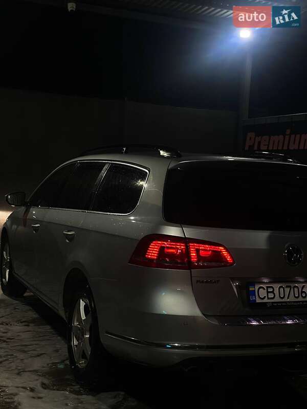 Універсал Volkswagen Passat 2013 в Радехові