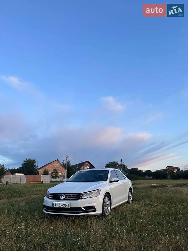 Седан Volkswagen Passat 2018 в Киеве фото 2 Седан Volkswagen Passat 2018 в Киеве
