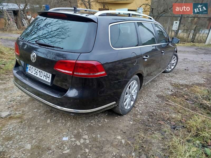 Універсал Volkswagen Passat 2012 в Ужгороді