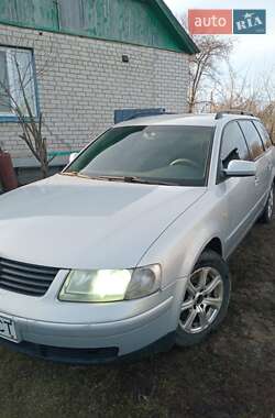 Універсал Volkswagen Passat 1999 в Житомирі