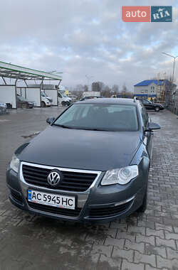 Універсал Volkswagen Passat 2009 в Нововолинську