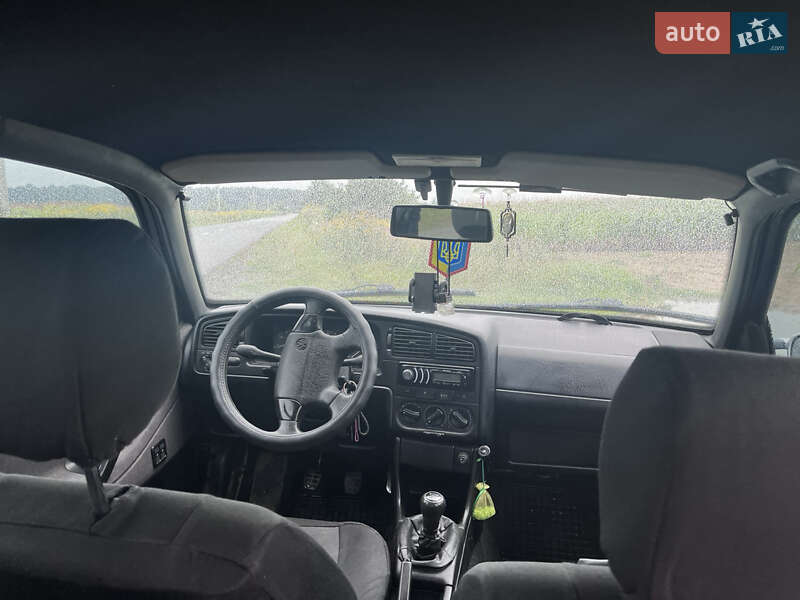 Седан Volkswagen Passat 1994 в Львове