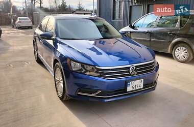 Седан Volkswagen Passat 2016 в Івано-Франківську