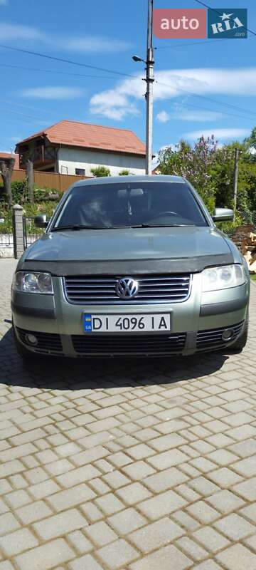 Седан Volkswagen Passat 2003 в Львове