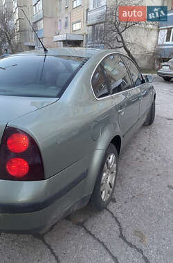 Седан Volkswagen Passat 2002 в Черкасах