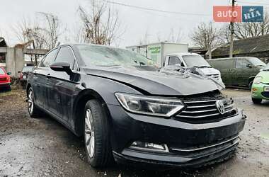 Седан Volkswagen Passat 2016 в Гореничах