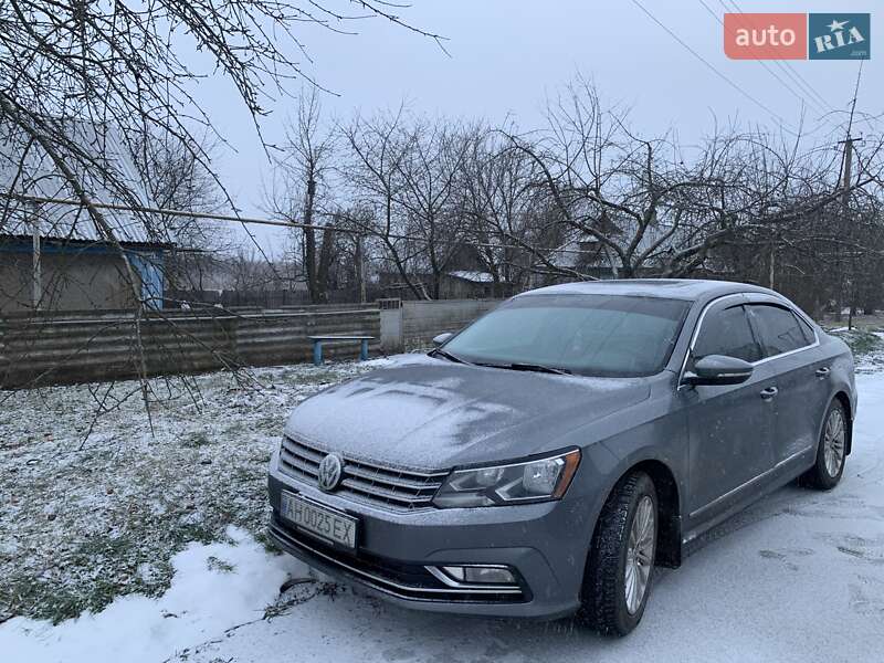 Седан Volkswagen Passat 2015 в 