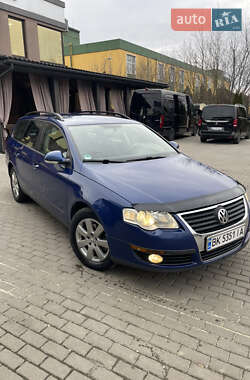 Універсал Volkswagen Passat 2007 в Рівному