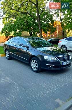 Седан Volkswagen Passat 2010 в Ірпені