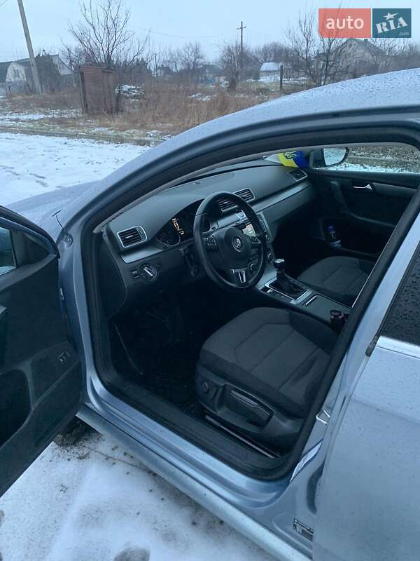 Седан Volkswagen Passat 2012 в Петропавловке