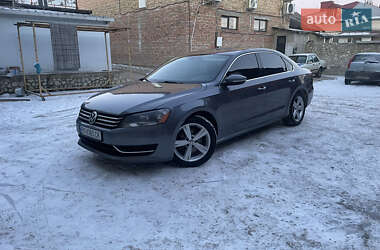 Седан Volkswagen Passat 2012 в Тернополі