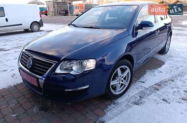 Седан Volkswagen Passat 2006 в Сарнах