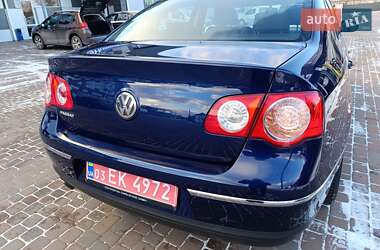 Седан Volkswagen Passat 2006 в Сарнах