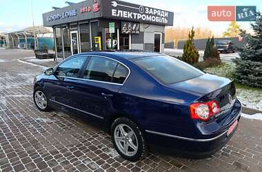 Седан Volkswagen Passat 2006 в Сарнах