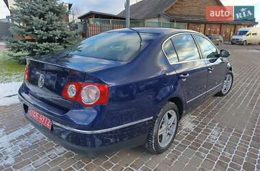 Седан Volkswagen Passat 2006 в Сарнах