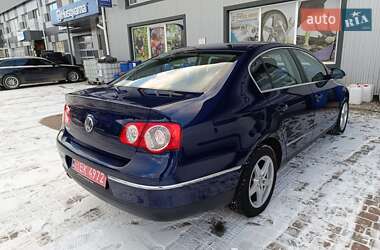 Седан Volkswagen Passat 2006 в Сарнах