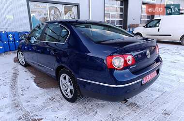 Седан Volkswagen Passat 2006 в Сарнах