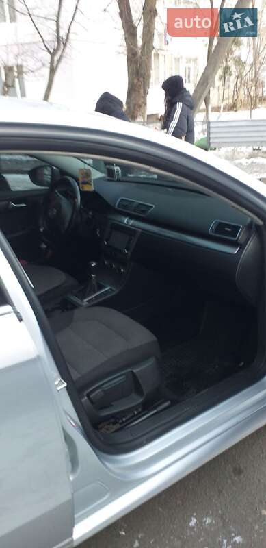 Седан Volkswagen Passat 2013 в Хмельницькому