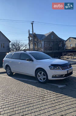 Універсал Volkswagen Passat 2011 в Нерубайське