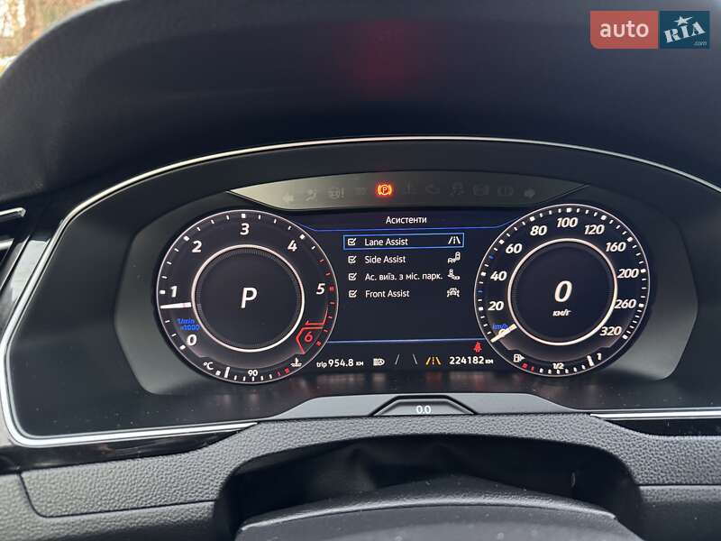 Универсал Volkswagen Passat 2017 в Ивано-Франковске