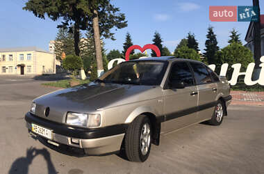 Седан Volkswagen Passat 1989 в 