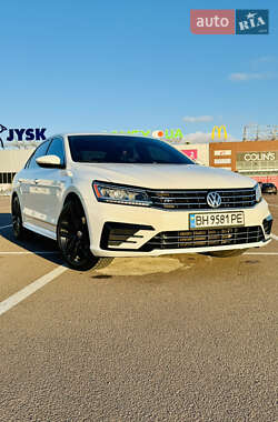 Седан Volkswagen Passat 2017 в Одесі