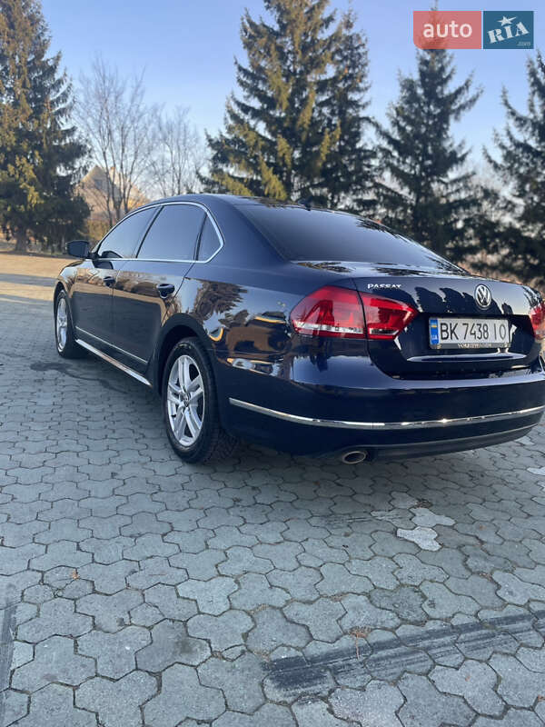 Седан Volkswagen Passat 2014 в Дубно