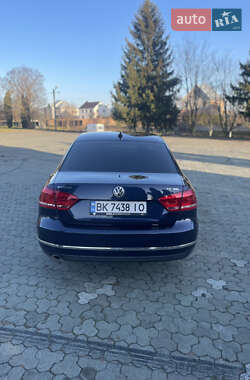 Седан Volkswagen Passat 2014 в Дубні