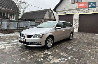 Універсал Volkswagen Passat 2011 в Олевську