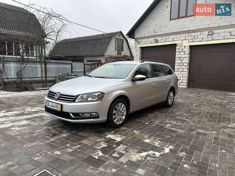 Універсал Volkswagen Passat 2011 в Олевську