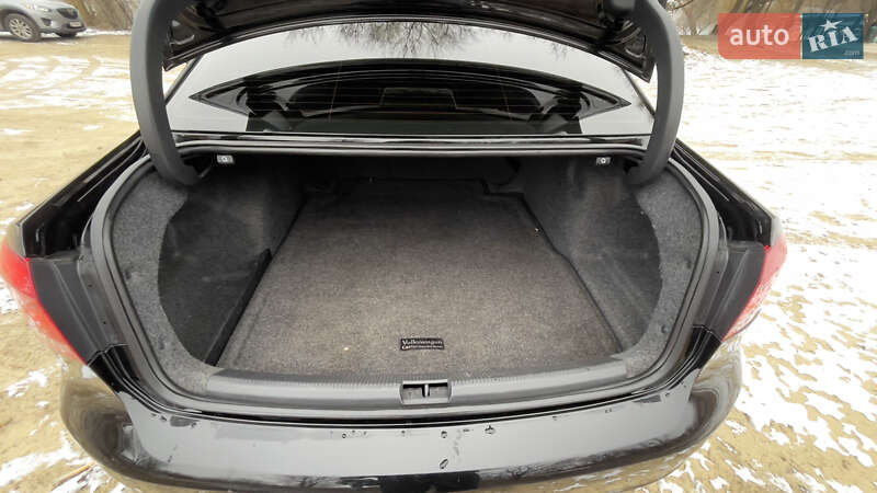 Седан Volkswagen Passat 2014 в Харькове