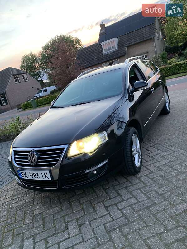 Універсал Volkswagen Passat 2008 в Сарнах