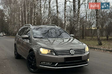 Універсал Volkswagen Passat 2010 в Чернівцях