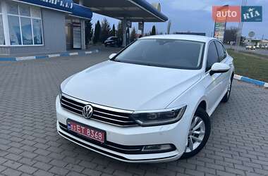 Седан Volkswagen Passat 2017 в Львові