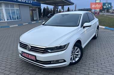 Седан Volkswagen Passat 2017 в Львове