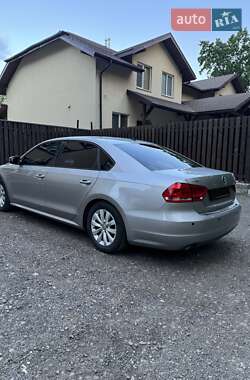 Седан Volkswagen Passat 2013 в Киеве